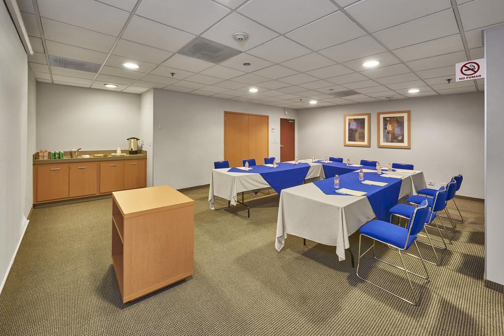 City Express By Marriott Monterrey Lindavista Guadalupe  Buitenkant foto