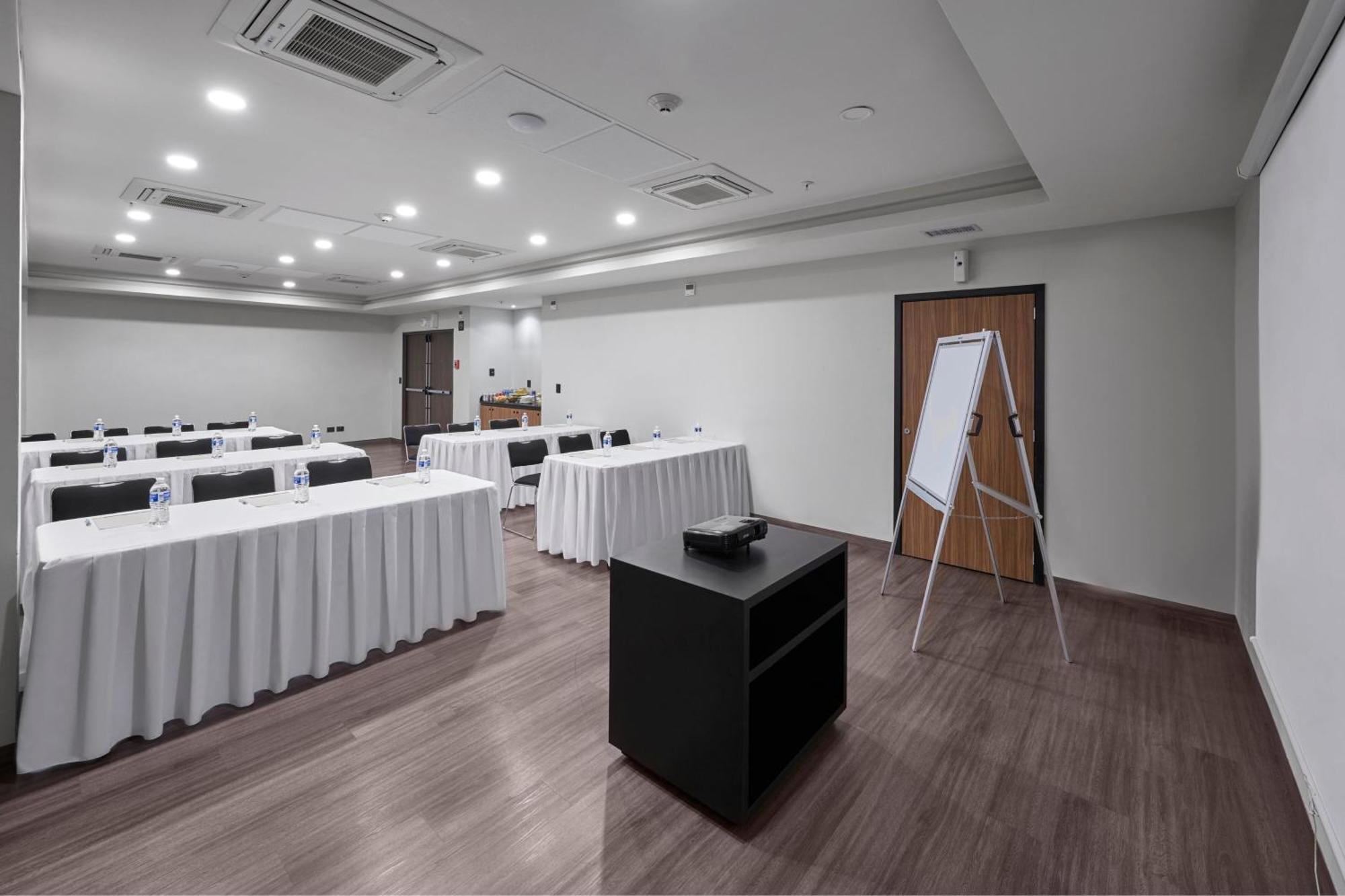 City Express By Marriott Monterrey Lindavista Guadalupe  Buitenkant foto